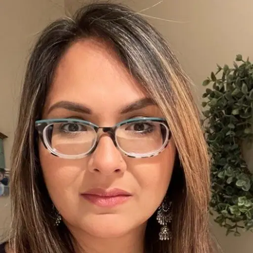 Portrait of Hanaa Malik, founder of NFKeSolutions